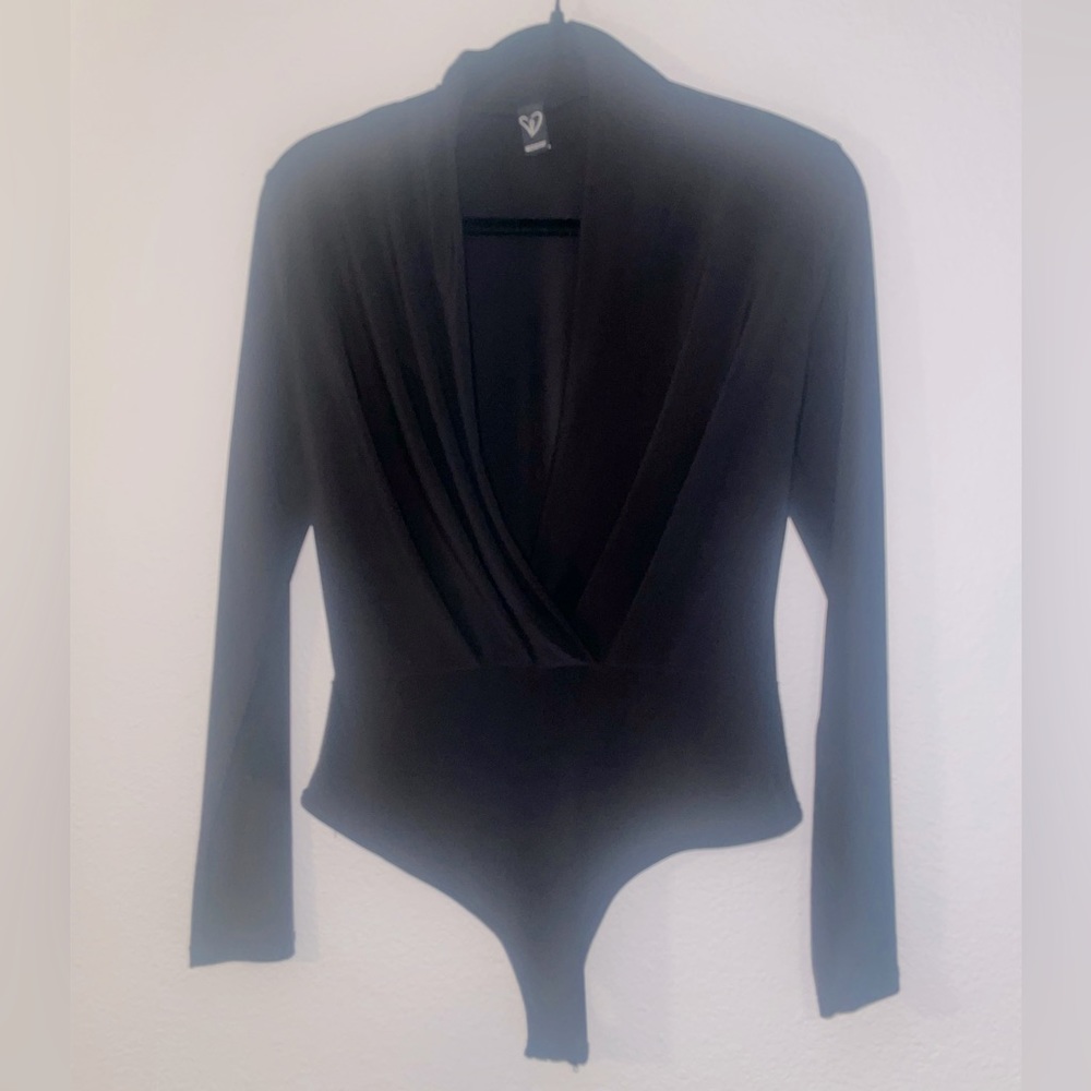 Windsor Black V-Neck Bodysuit size M